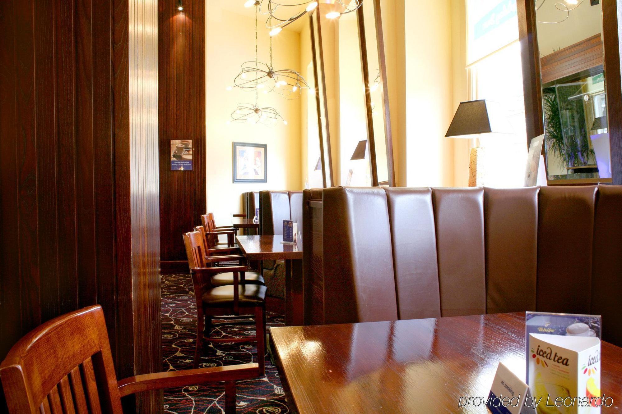 Holiday Inn Express Edinburgh City Centre, An Ihg Hotel Restaurant photo